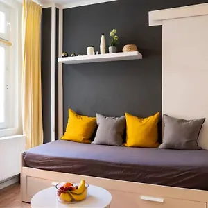 2 Bedroom In Great Location In Kreuzberg Apartment Berlin